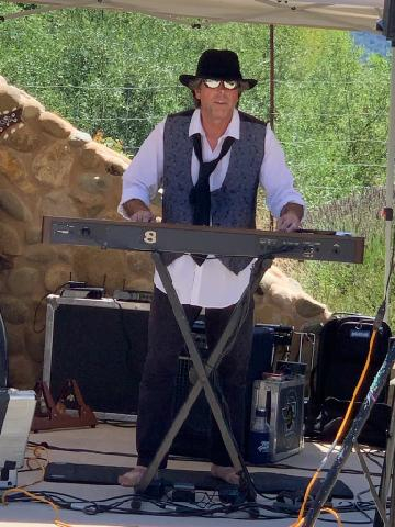 Akuda playing the keyboard